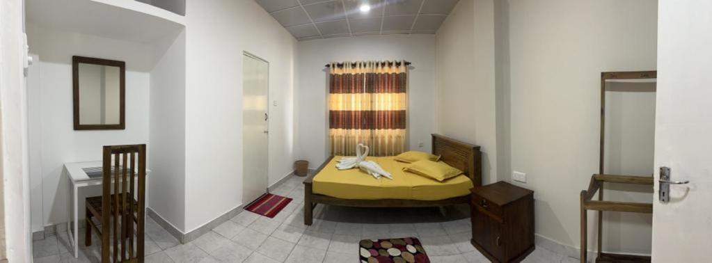 The Lake Round Guest House Kandy Buitenkant foto